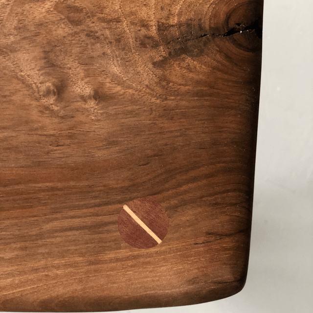 Tabouret tripode noyer