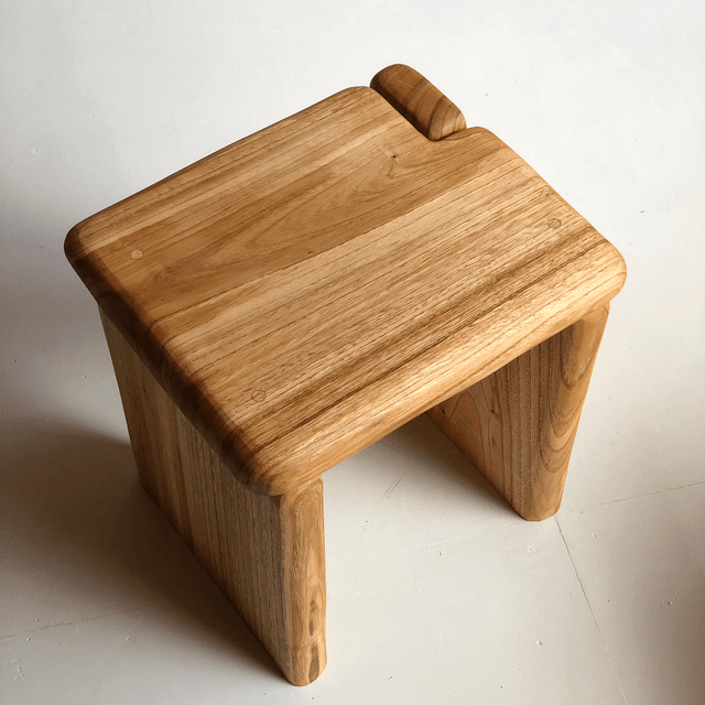 Tabouret en châtaignier 